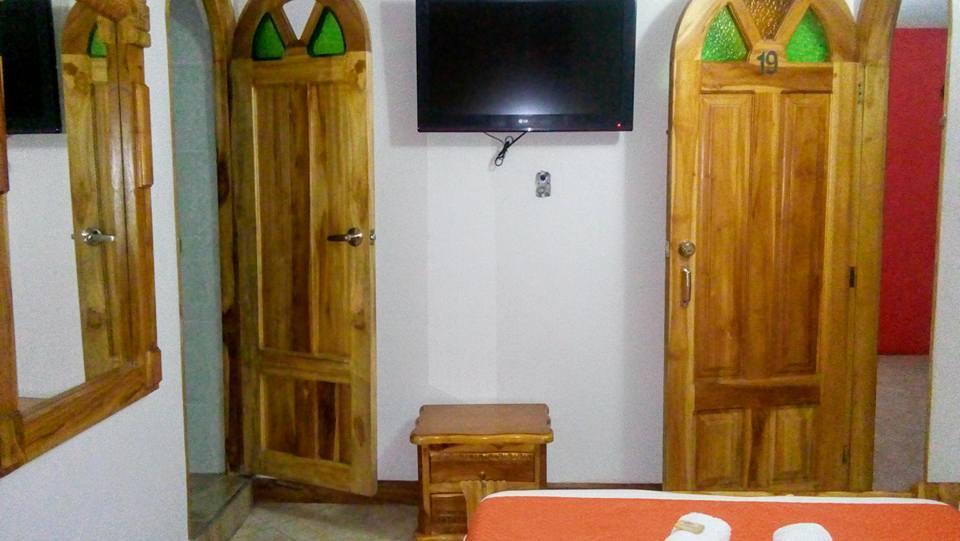 Hotel Las Guacamayas กัวตาเป ภายนอก รูปภาพ