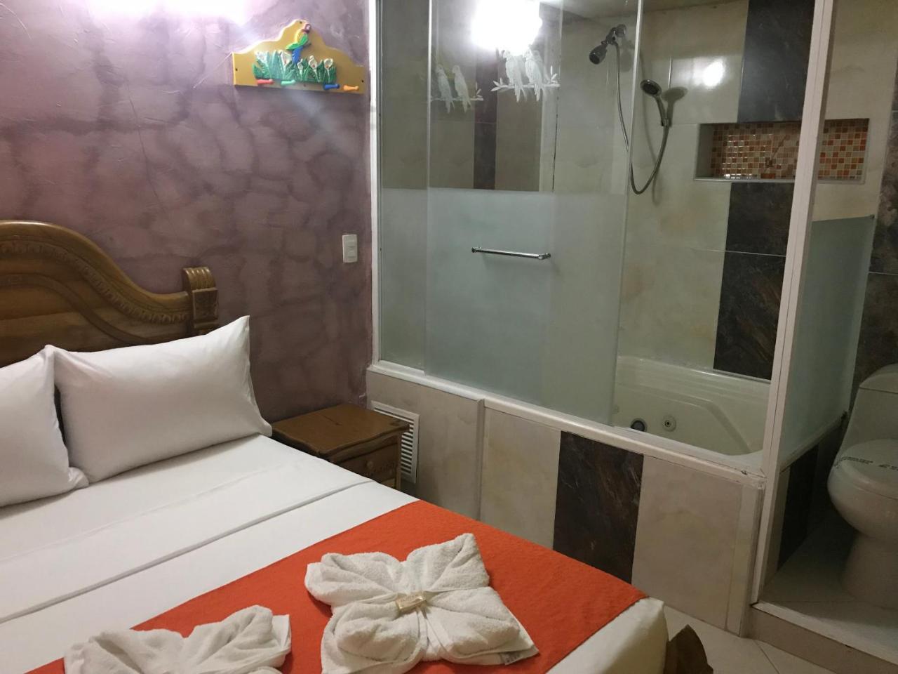 Hotel Las Guacamayas กัวตาเป ภายนอก รูปภาพ