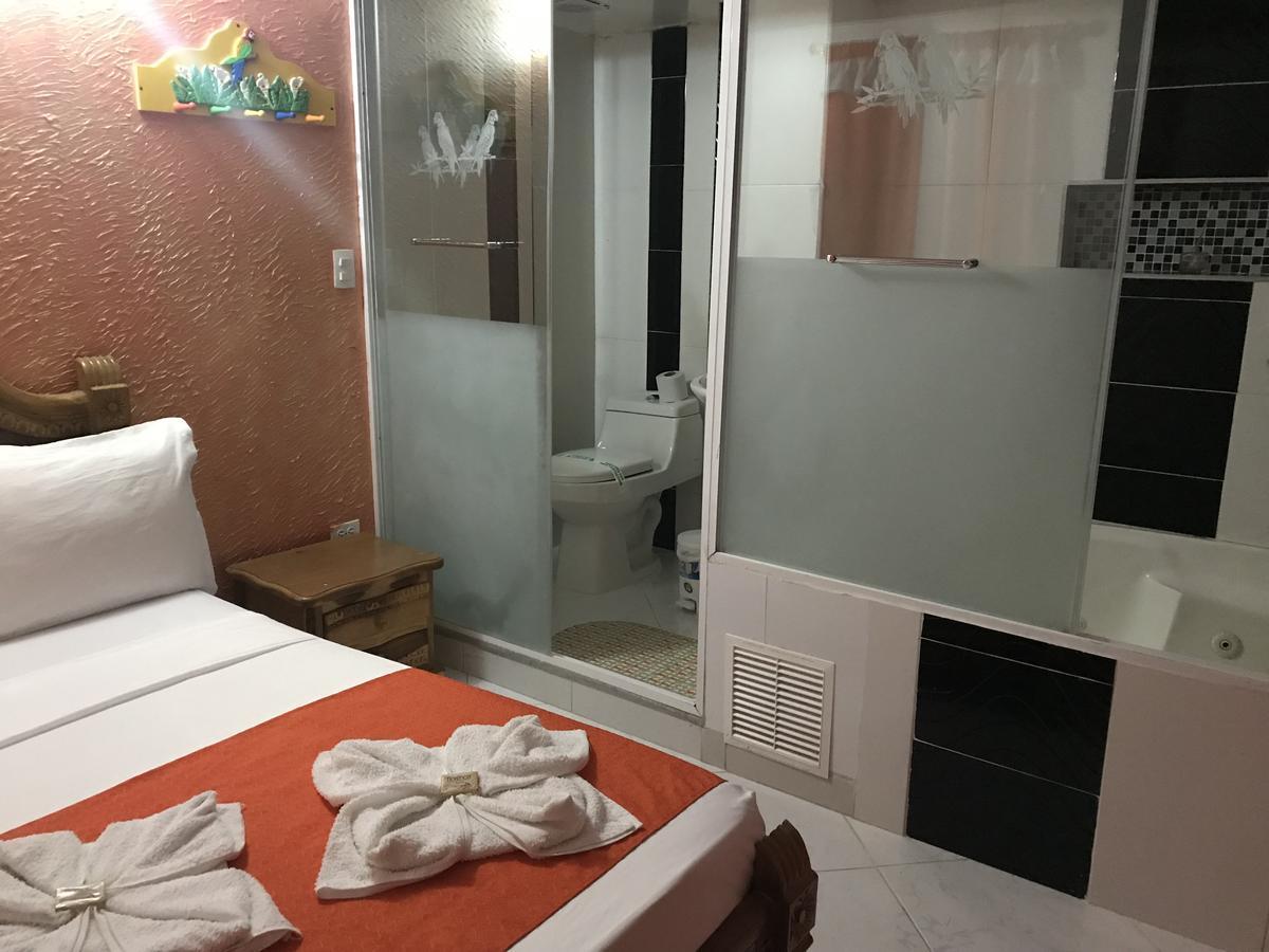 Hotel Las Guacamayas กัวตาเป ภายนอก รูปภาพ