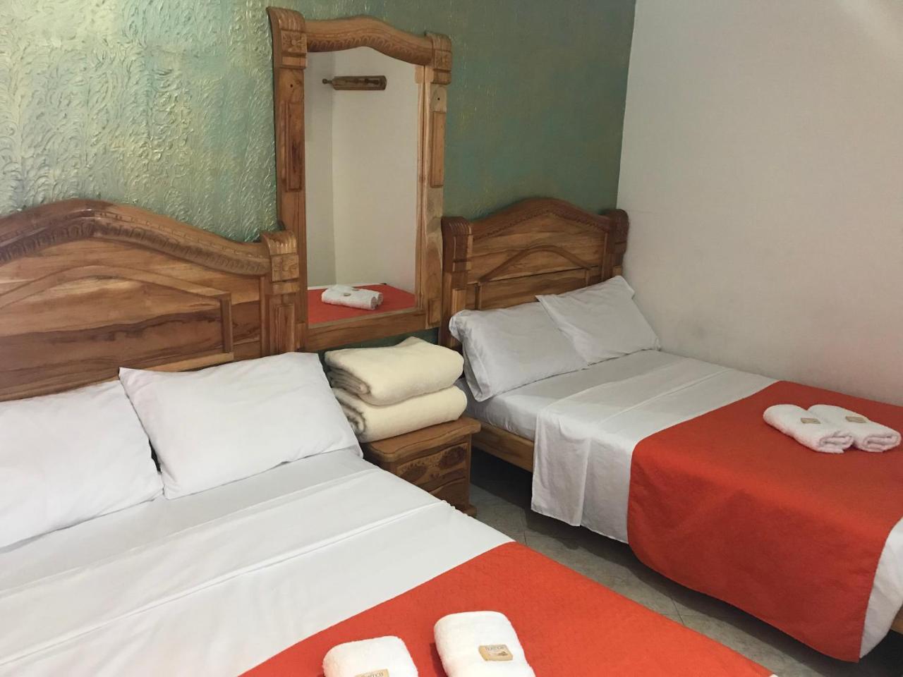 Hotel Las Guacamayas กัวตาเป ภายนอก รูปภาพ