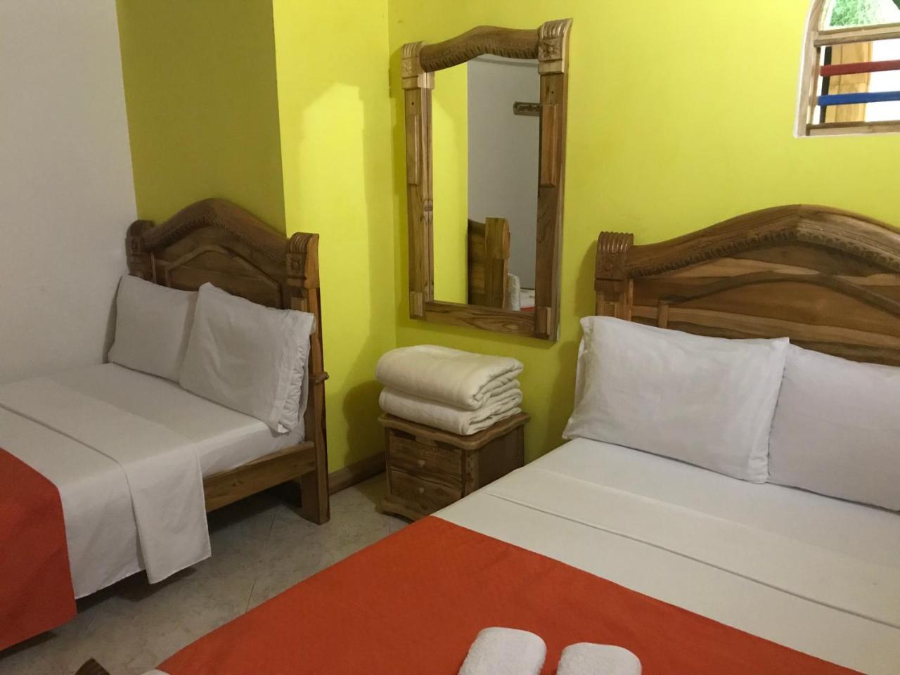 Hotel Las Guacamayas กัวตาเป ภายนอก รูปภาพ