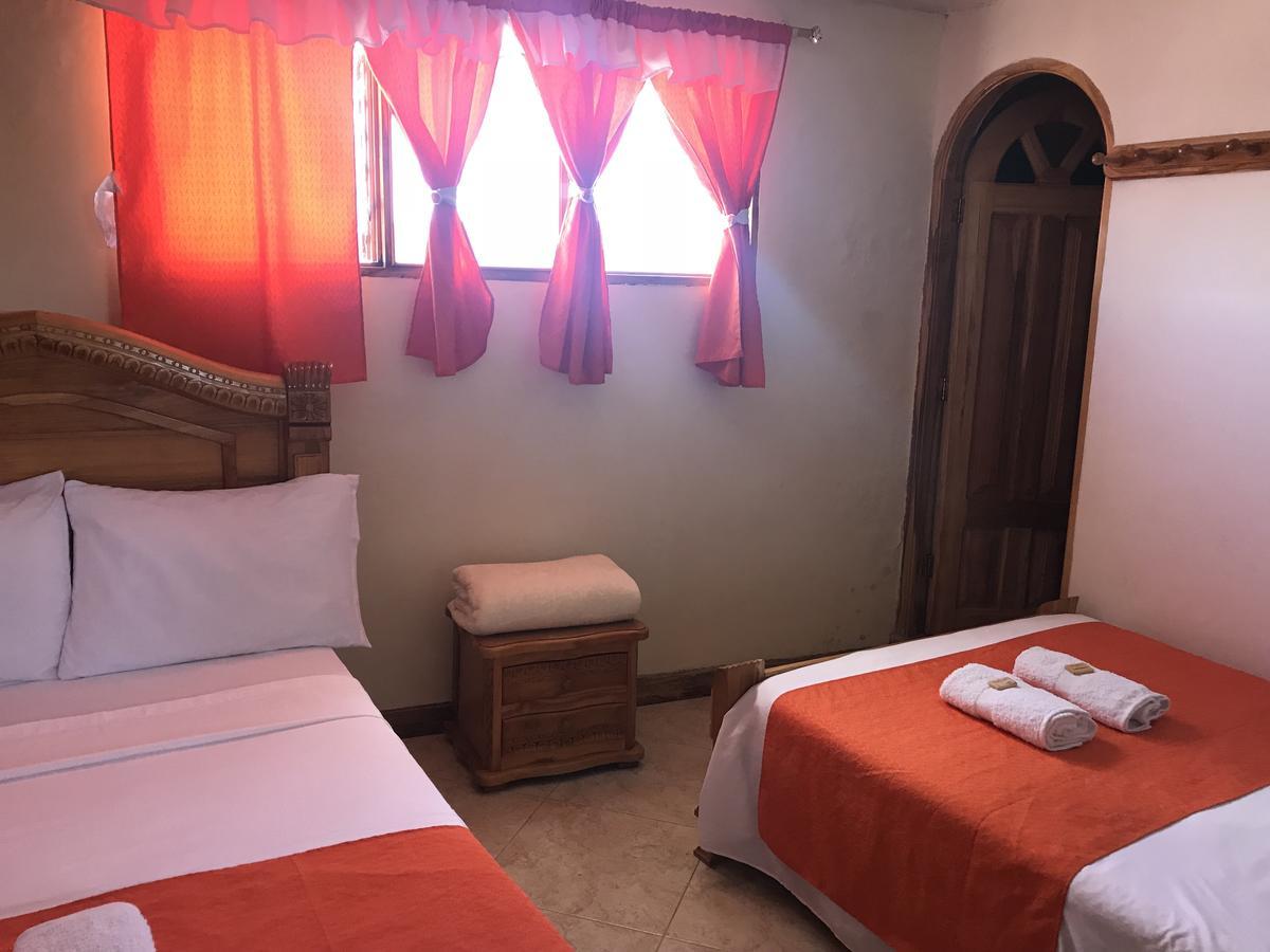 Hotel Las Guacamayas กัวตาเป ภายนอก รูปภาพ