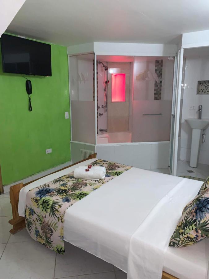 Hotel Las Guacamayas กัวตาเป ภายนอก รูปภาพ