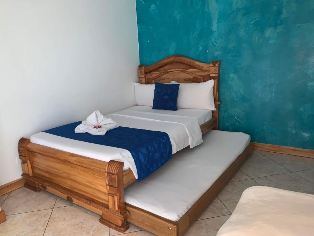 Hotel Las Guacamayas กัวตาเป ภายนอก รูปภาพ