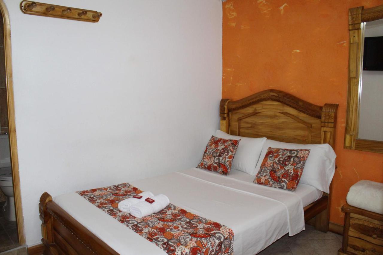 Hotel Las Guacamayas กัวตาเป ภายนอก รูปภาพ