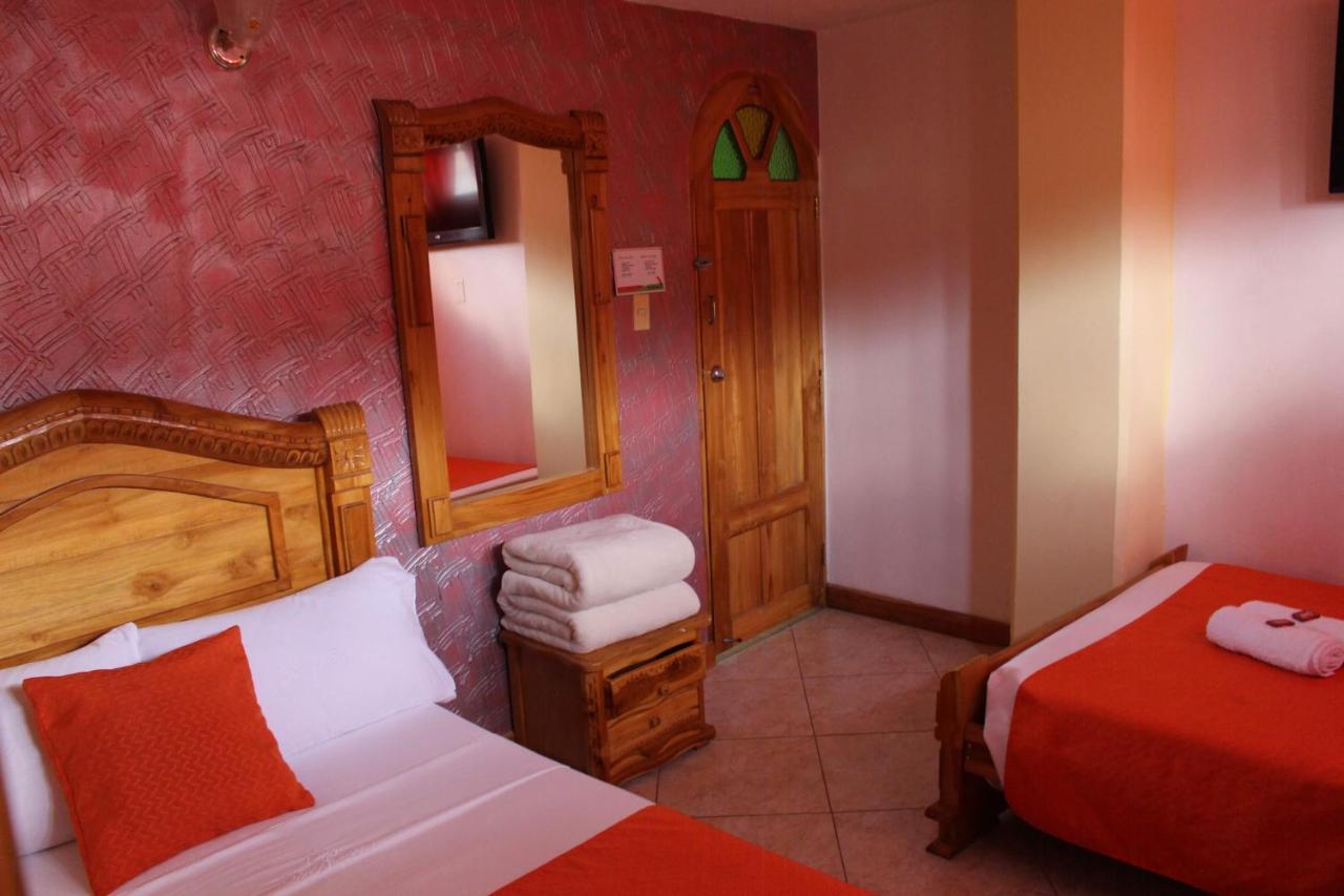 Hotel Las Guacamayas กัวตาเป ภายนอก รูปภาพ